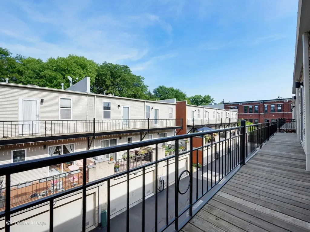 3643 West Cornelia Avenue Chicago IL 60618