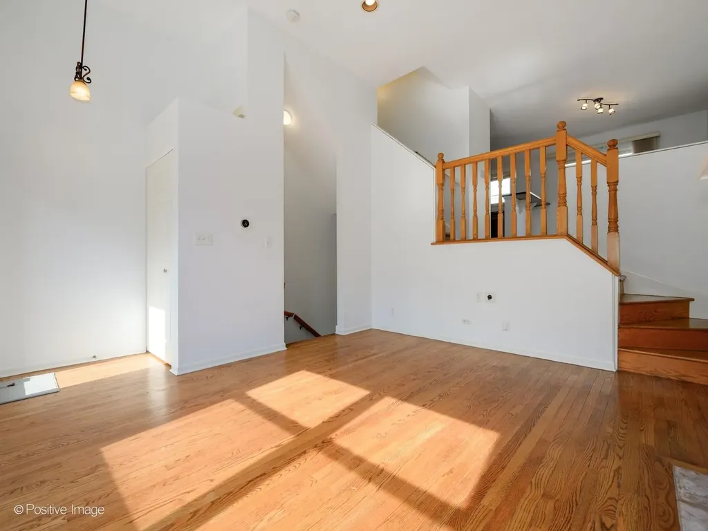 3643 West Cornelia Avenue Chicago IL 60618