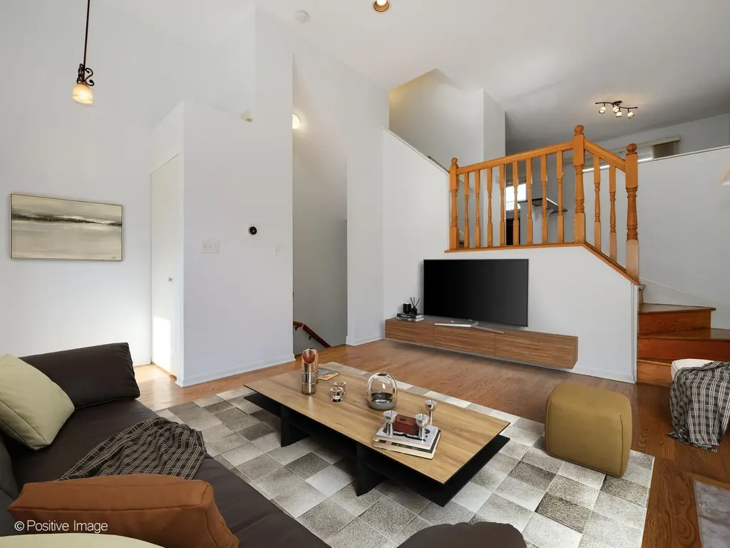 3643 West Cornelia Avenue Chicago IL 60618