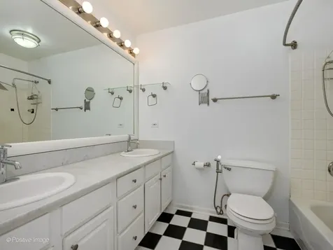 3643 West Cornelia Avenue Chicago IL 60618
