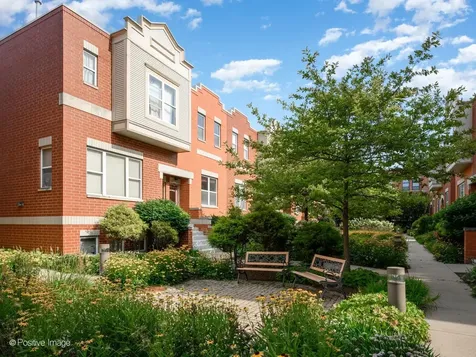 3643 West Cornelia Avenue Chicago IL 60618