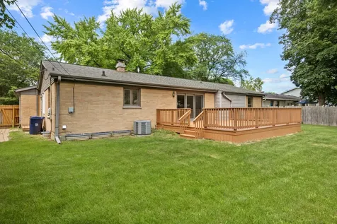 1441 Maple Lane Elgin IL 60123