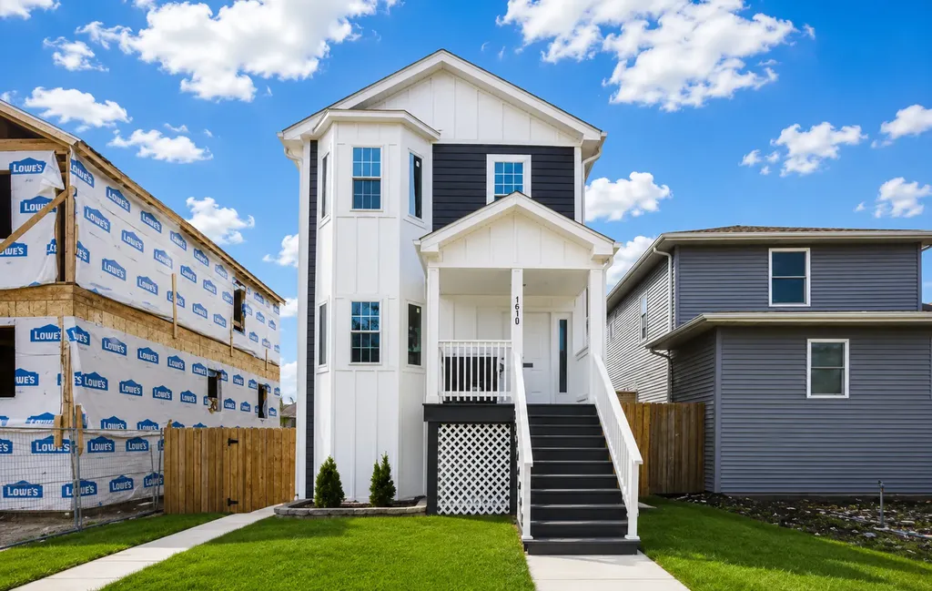 1610 S Fifth Avenue Maywood IL 60153