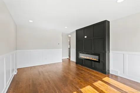 4324 South Keating Avenue Chicago IL 60632