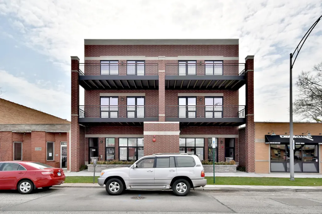6555 West North Avenue Oak Park IL 60302