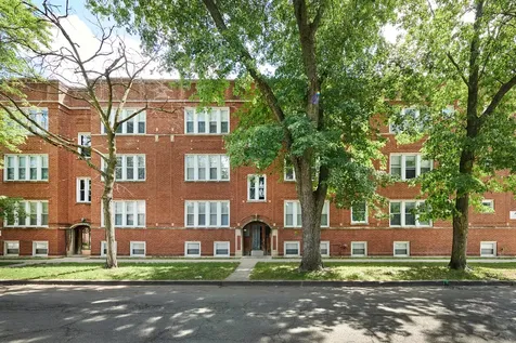 7209 North Damen Avenue Chicago IL 60626