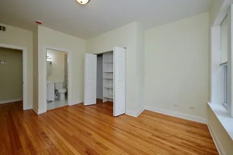 7209 North Damen Avenue Chicago IL 60626