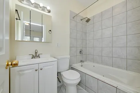 7209 North Damen Avenue Chicago IL 60626