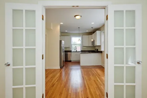 7209 North Damen Avenue Chicago IL 60626