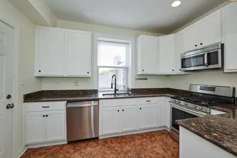 7209 North Damen Avenue Chicago IL 60626