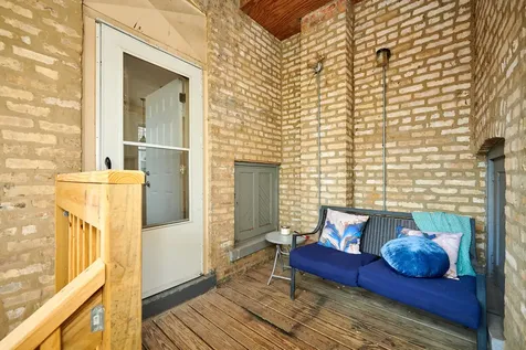 7209 North Damen Avenue Chicago IL 60626