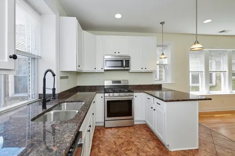 7209 North Damen Avenue Chicago IL 60626