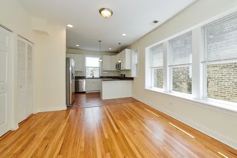 7209 North Damen Avenue Chicago IL 60626