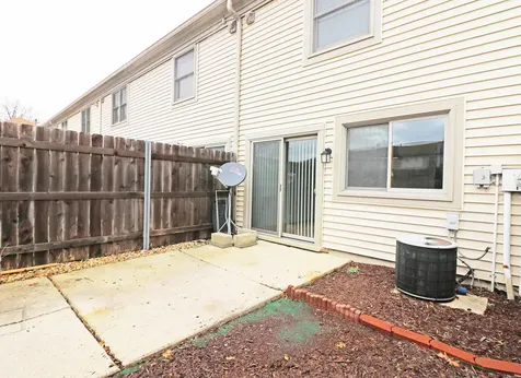 1723 Sessions Walk Hoffman Estates IL 60195