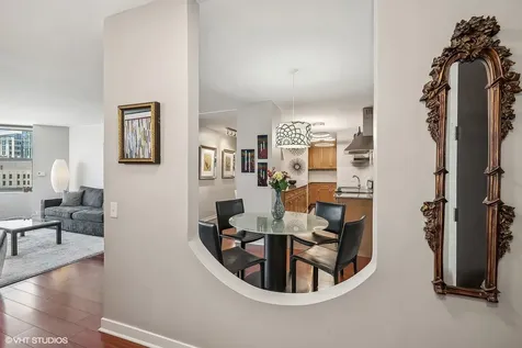 535 North Michigan Avenue Chicago IL 60611