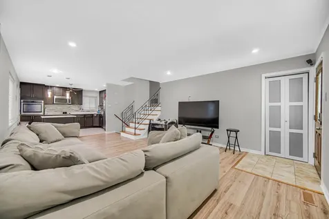 199 Westwood Drive Park Forest IL 60466