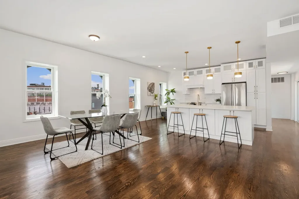 958 West Willow Street Chicago IL 60614