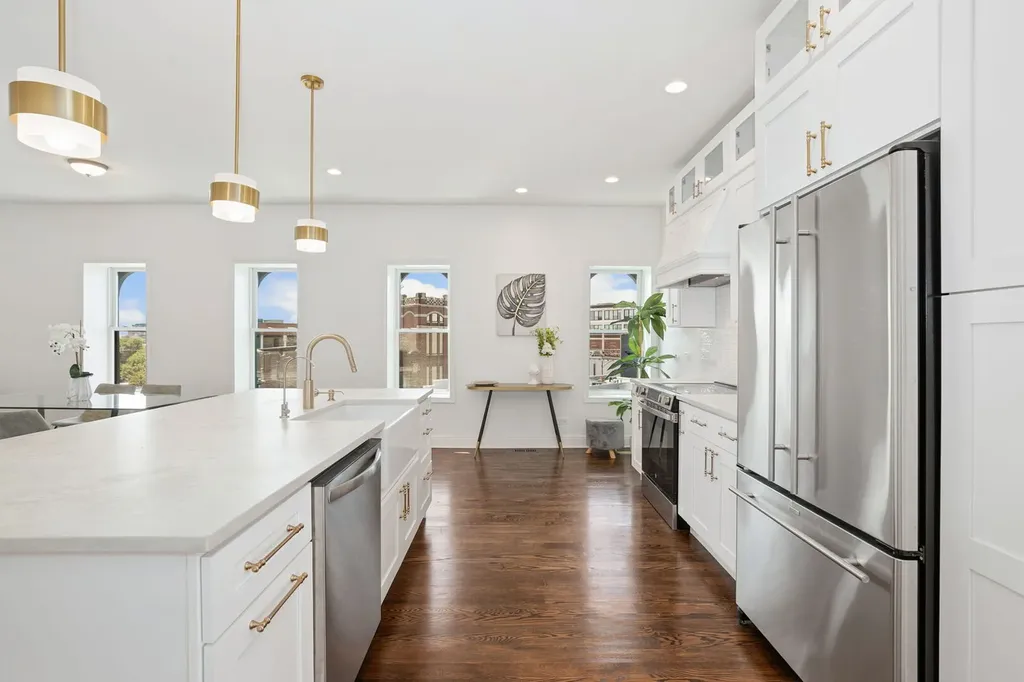 958 West Willow Street Chicago IL 60614