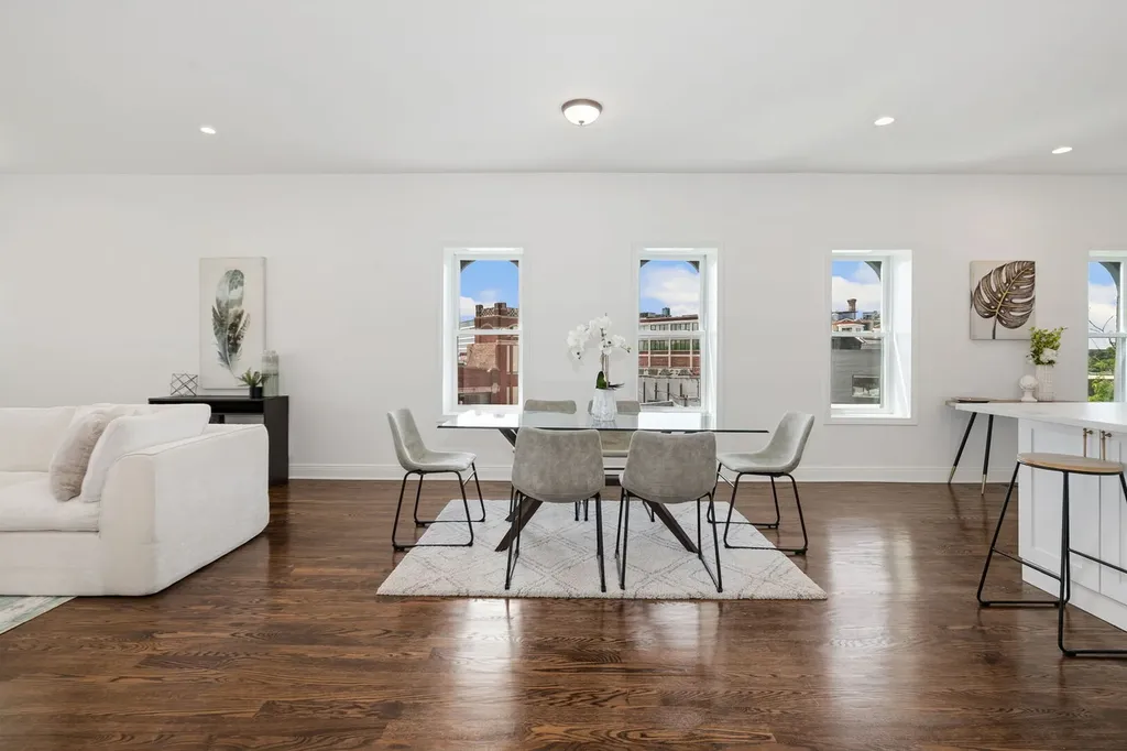 958 West Willow Street Chicago IL 60614