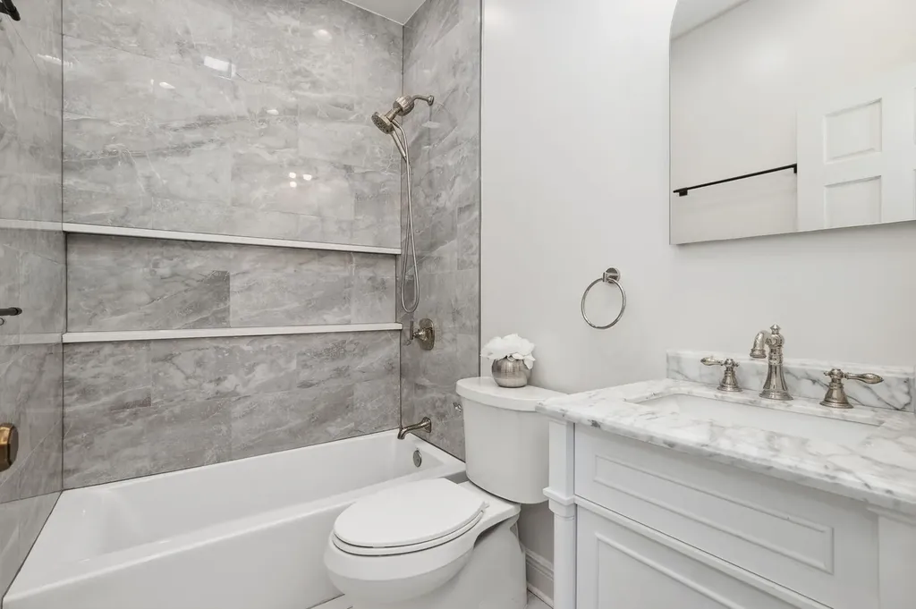 958 West Willow Street Chicago IL 60614