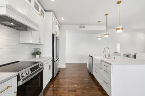958 West Willow Street Chicago IL 60614