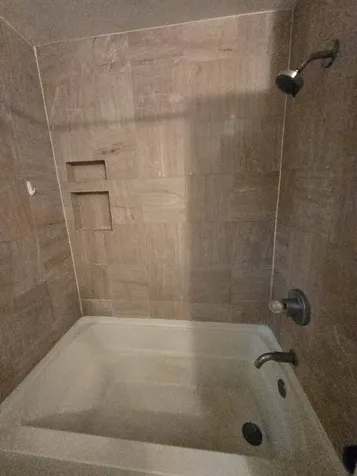 24 John Street Crystal Lake IL 60014