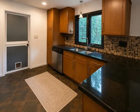 24 John Street Crystal Lake IL 60014