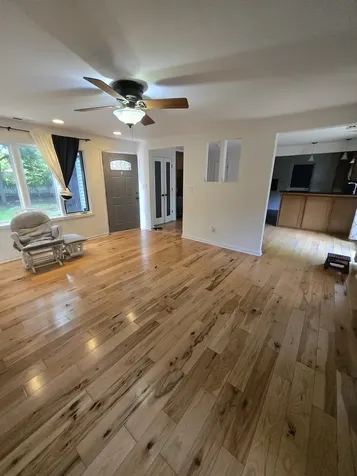 24 John Street Crystal Lake IL 60014