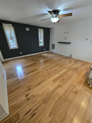 24 John Street Crystal Lake IL 60014