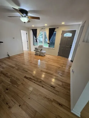 24 John Street Crystal Lake IL 60014