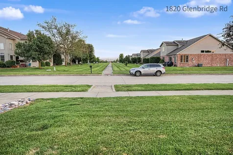 1820 Glenbridge Road Bloomington IL 61704