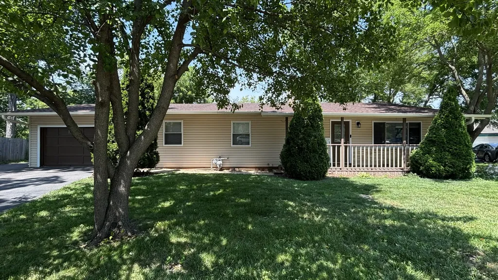 17 Crestview Terrace Buffalo Grove IL 60089