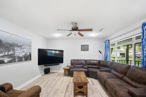 17 Crestview Terrace Buffalo Grove IL 60089