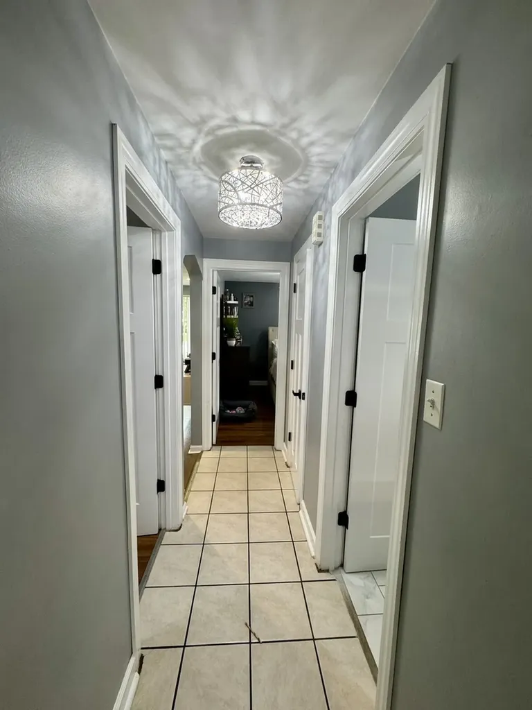 10806 South Avenue O Chicago IL 60617