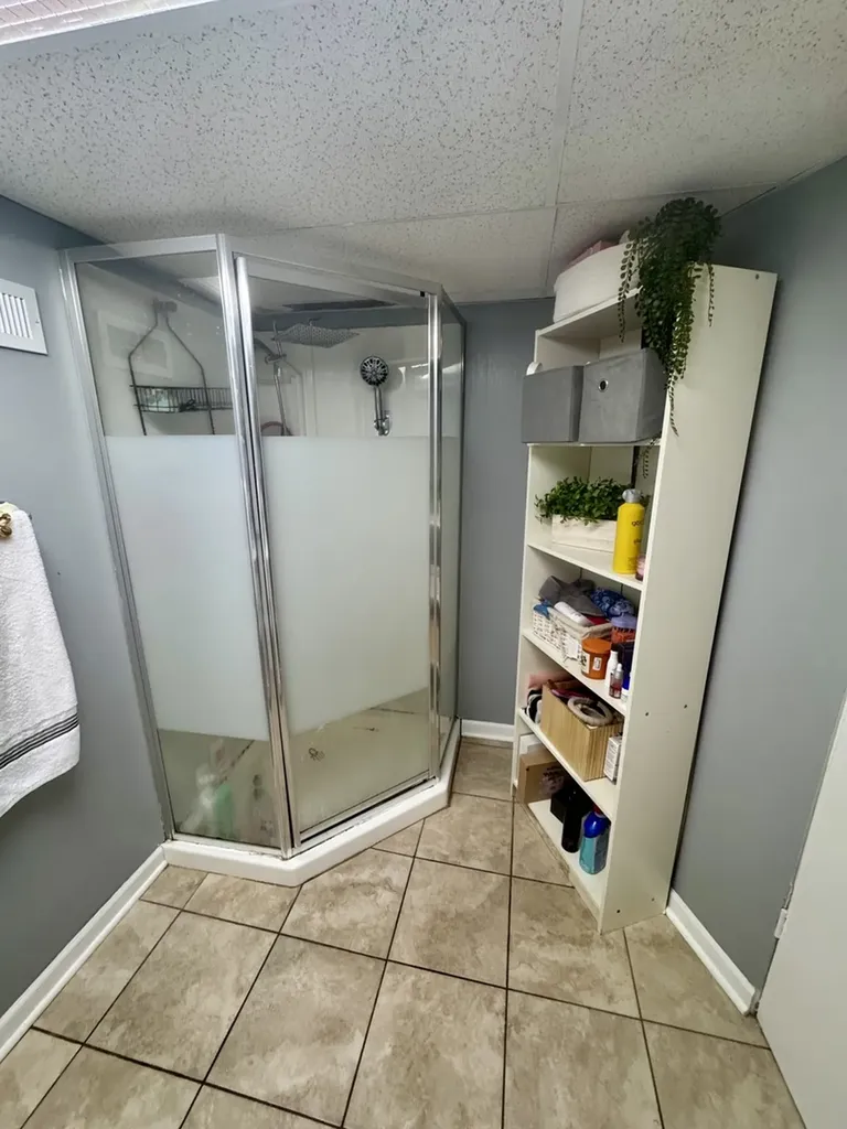 10806 South Avenue O Chicago IL 60617