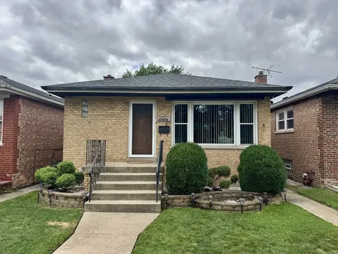 10806 South Avenue O Chicago IL 60617