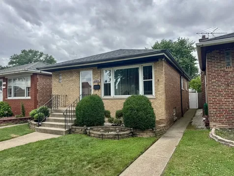 10806 South Avenue O Chicago IL 60617