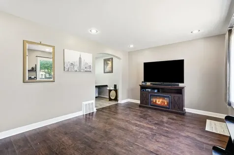 9631 South Jeffery Avenue Chicago IL 60617