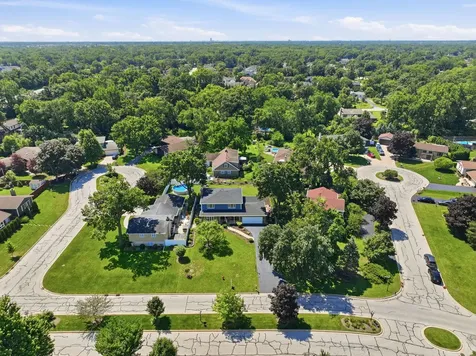 482 Royal Oaks Drive Wood Dale IL 60191
