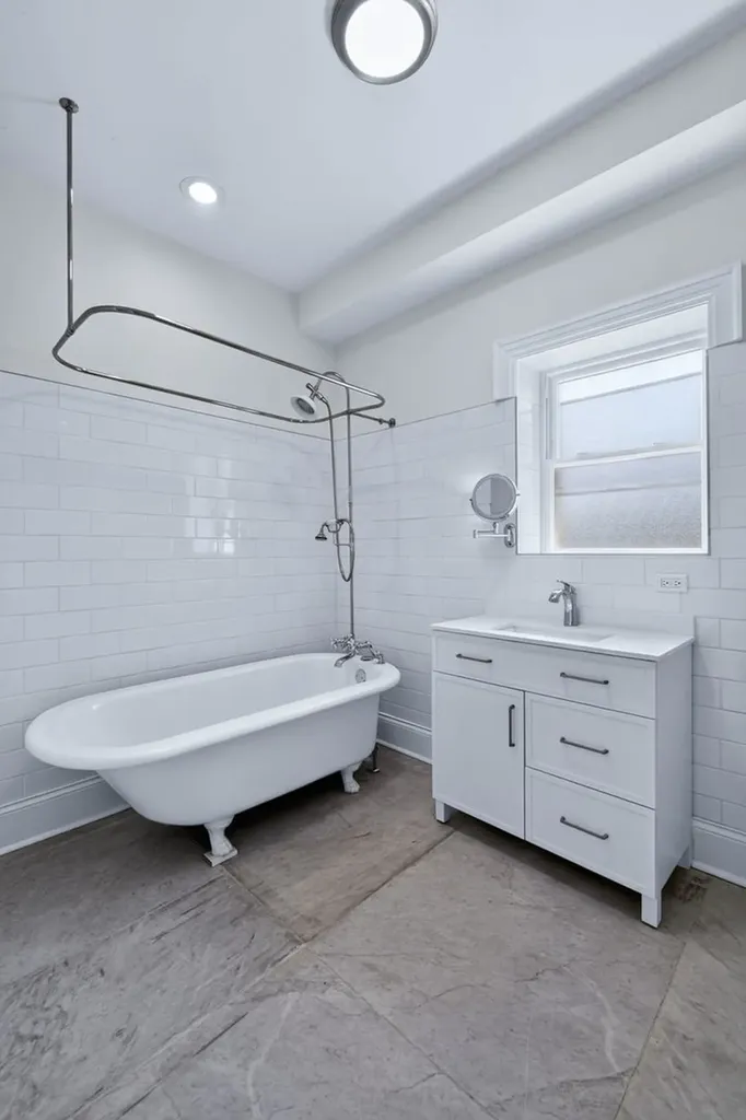 4541 South Forrestville Avenue Chicago IL 60653