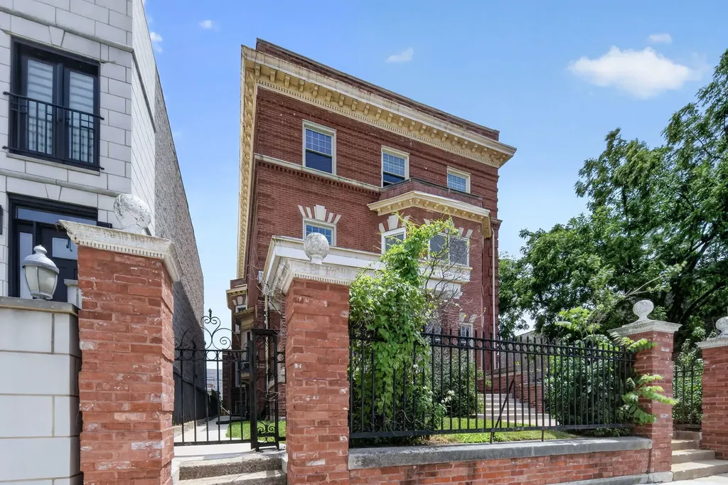 4541 South Forrestville Avenue Chicago IL 60653