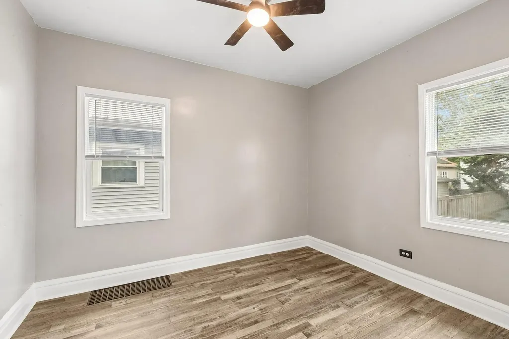 4163 Eberly Avenue Brookfield IL 60513