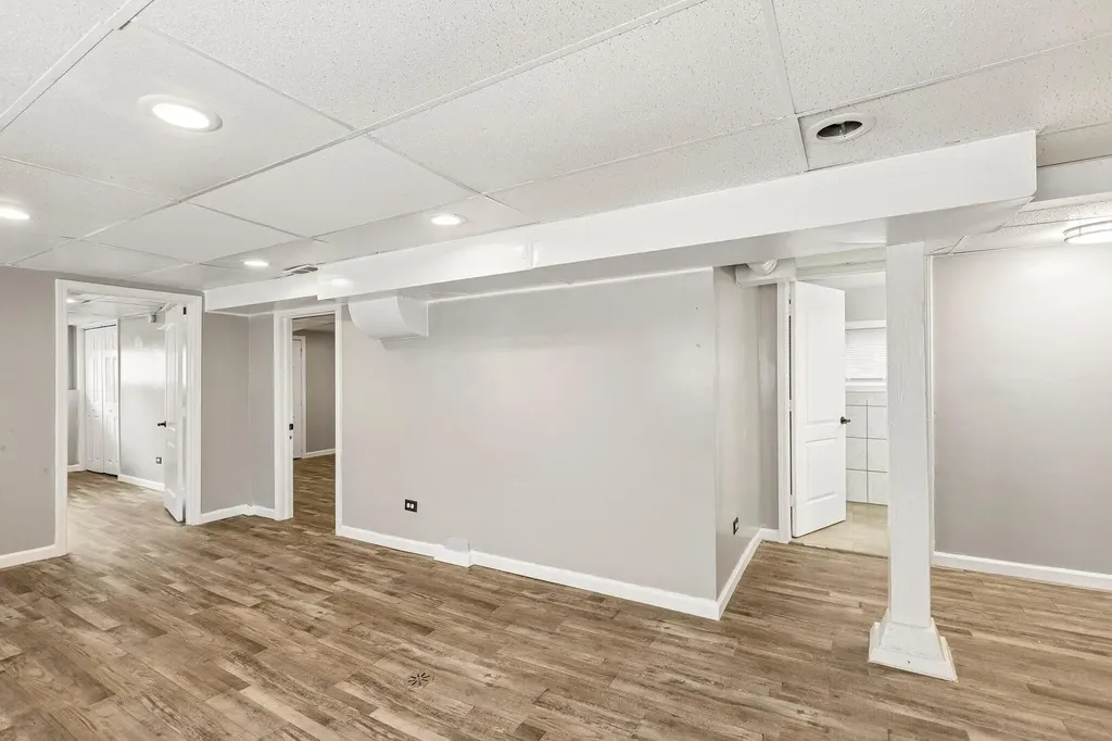 4163 Eberly Avenue Brookfield IL 60513