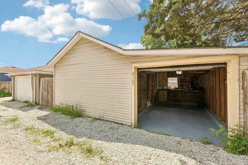 4163 Eberly Avenue Brookfield IL 60513
