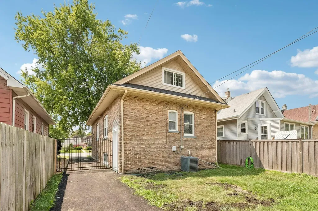 4163 Eberly Avenue Brookfield IL 60513