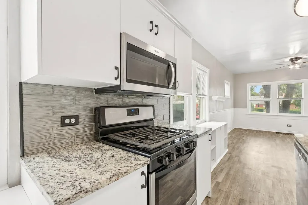 4163 Eberly Avenue Brookfield IL 60513