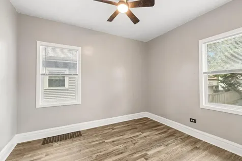 4163 East Eberly Avenue Brookfield IL 60513