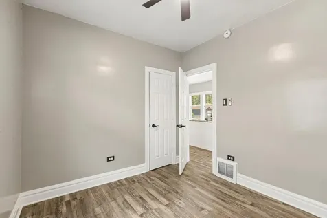4163 East Eberly Avenue Brookfield IL 60513