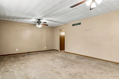 630 84TH Avenue Rock Island IL 61201