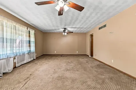 630 84TH Avenue Rock Island IL 61201